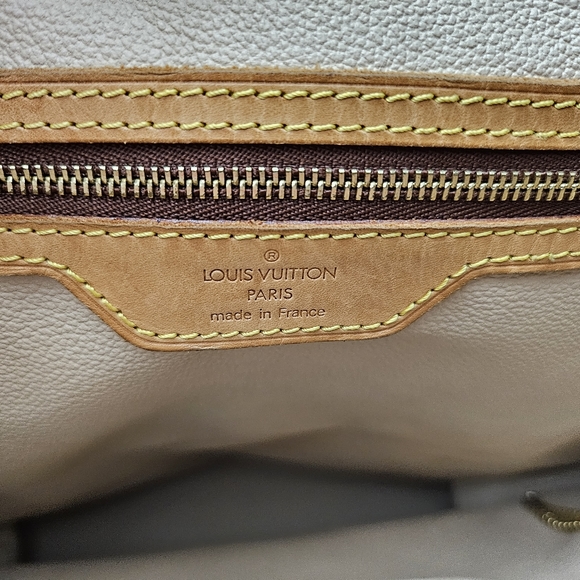 Louis Vuitton Bucket Bag - Picture 11 of 13